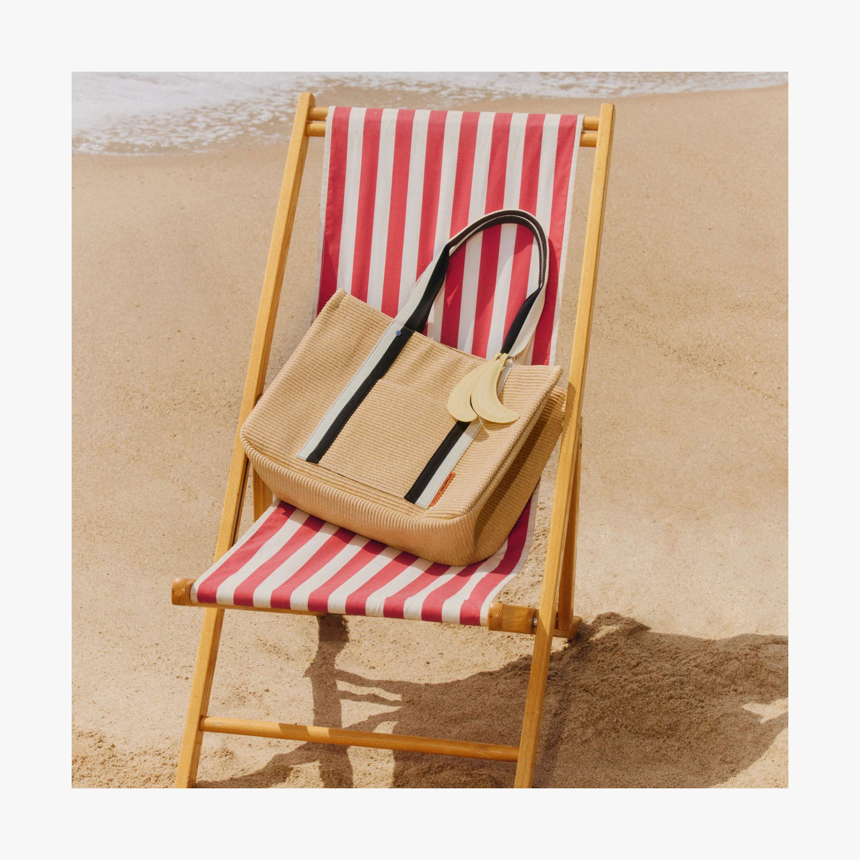 Canopy Tote In Natural Raffia - Image 9