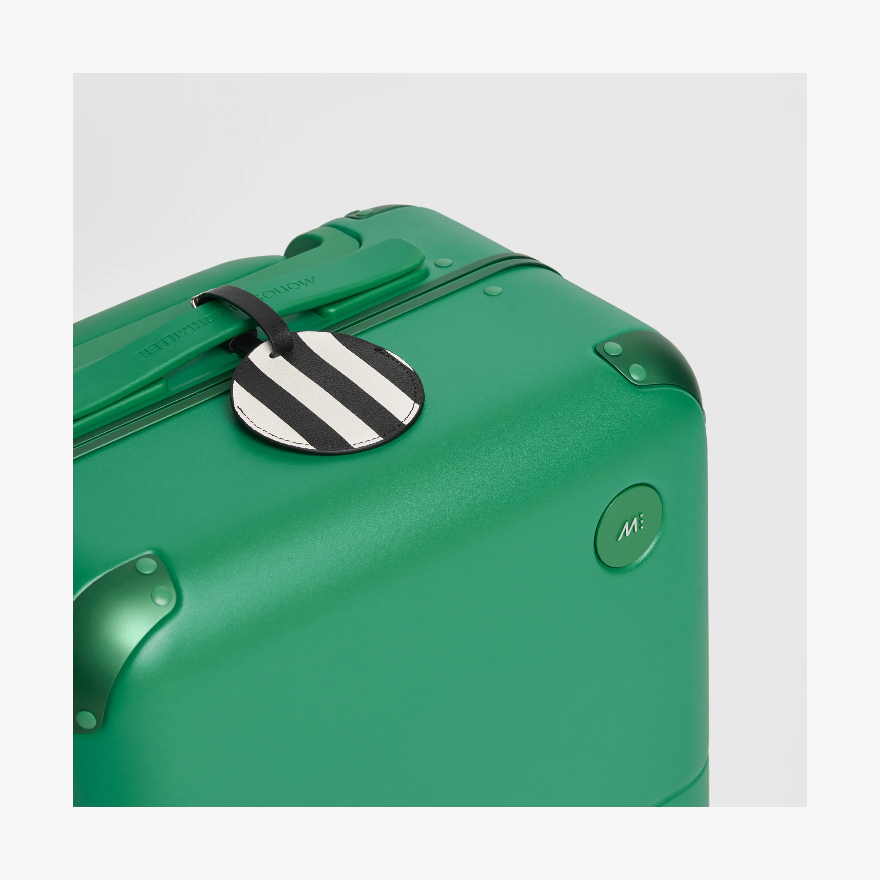 Large Hybrid CheckIn In Jungle Green - Image 9
