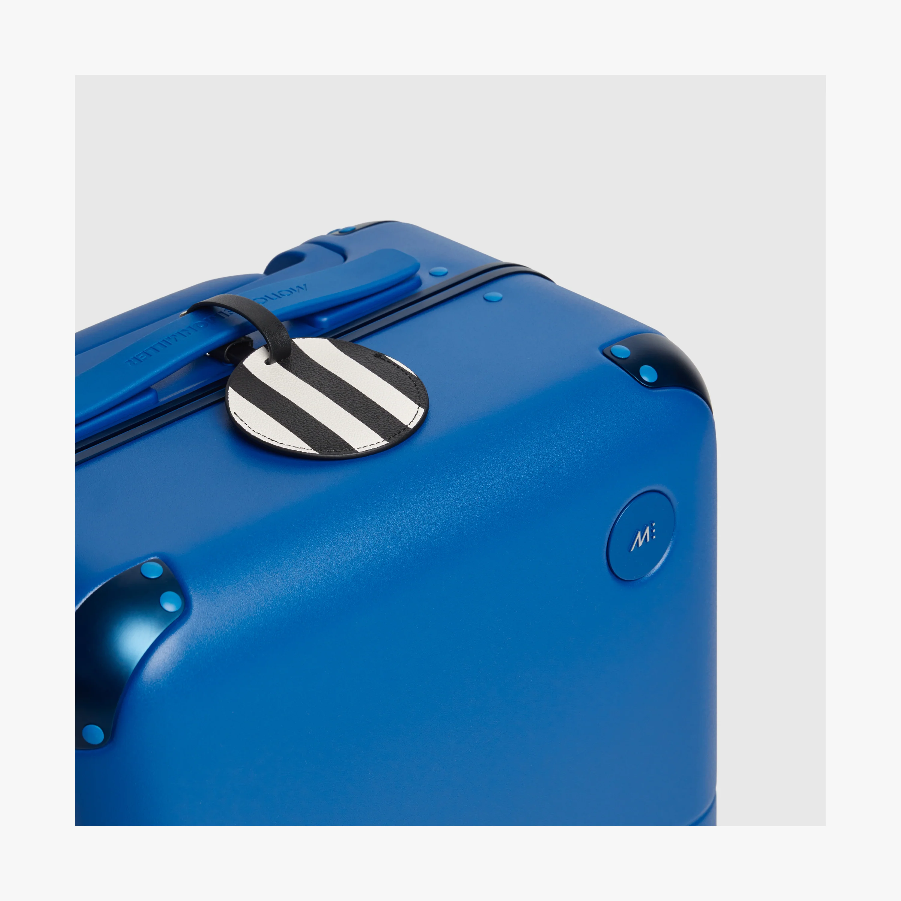 Medium Hybrid CheckIn In Coastal Blue - Image 9