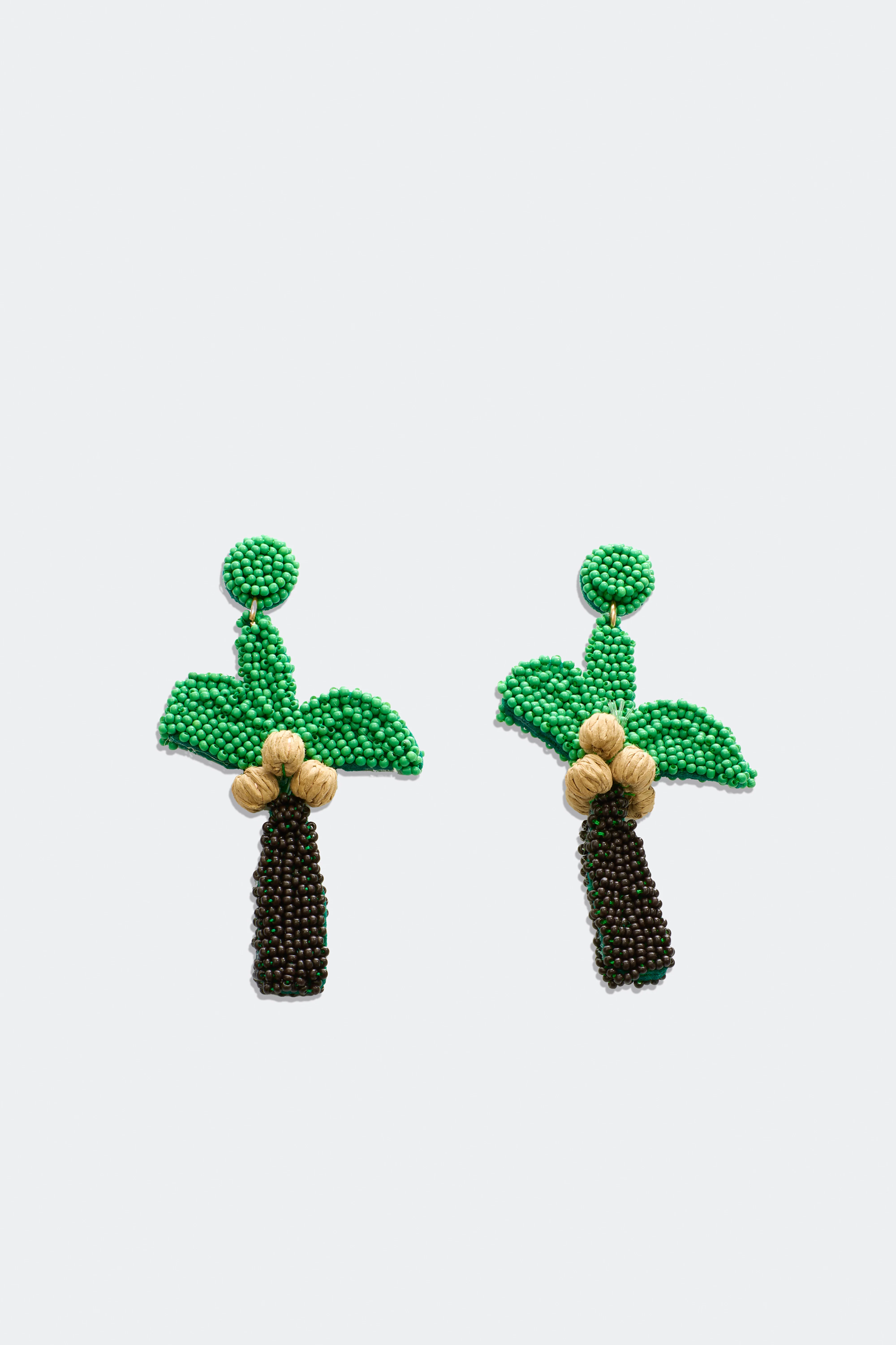 Palm Earring In Green Multi