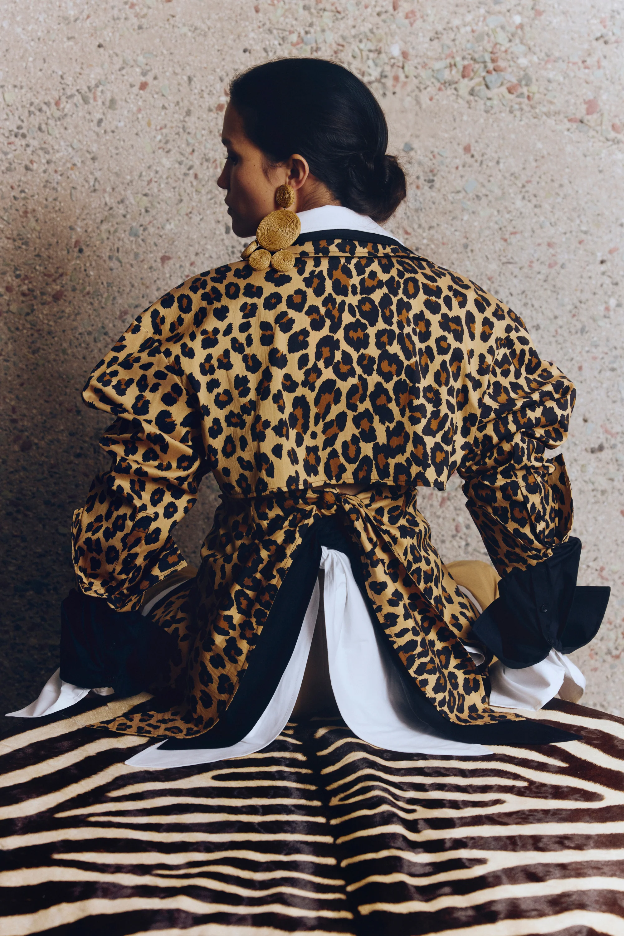 Loch Poplin Button Up in Cheetah - Image 2