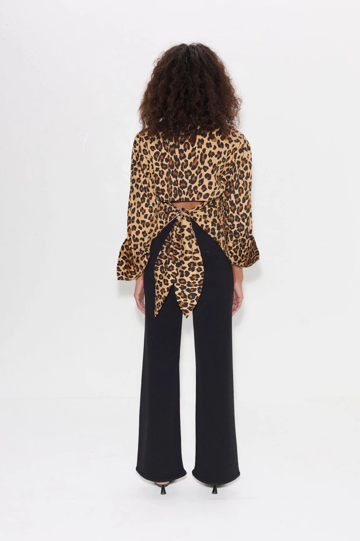 Loch Poplin Button Up in Cheetah - Image 4